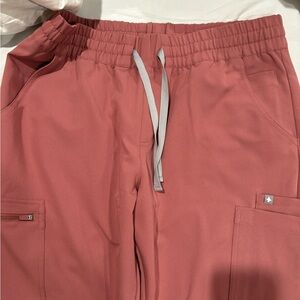 Figs UMAN scrub pant mauve